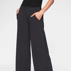 Athleta Gramercy Track Pant in Black